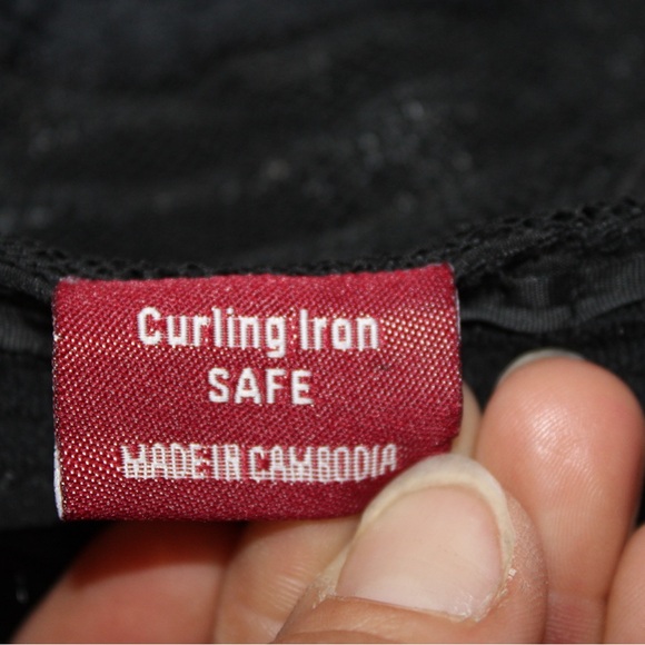 Model Model Wig Black color medium length - Picture 7 of 8